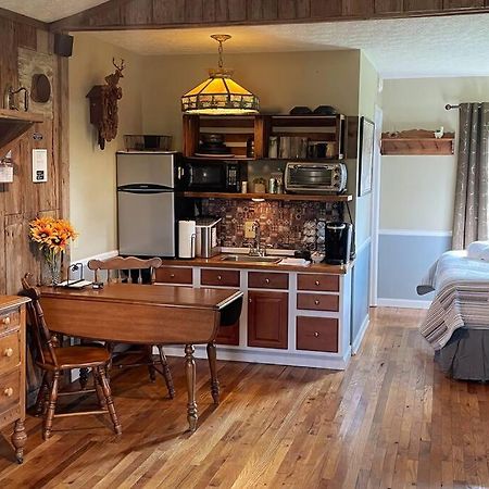 Bourbon Trail Cabin On The Farm Lawrenceburg Exterior foto